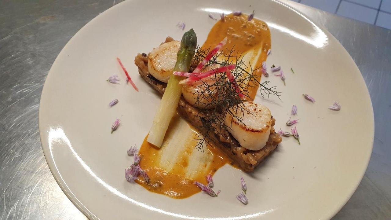 Logis Hotel Restaurant Le Domaine De L'Eau Vive Largentière Esterno foto