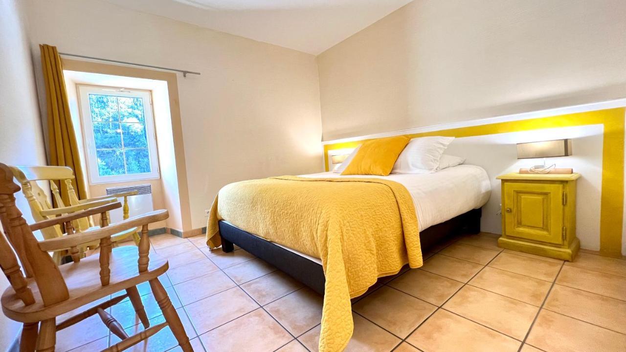 Logis Hotel Restaurant Le Domaine De L'Eau Vive Largentière Esterno foto