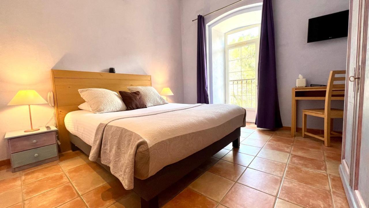 Logis Hotel Restaurant Le Domaine De L'Eau Vive Largentière Esterno foto